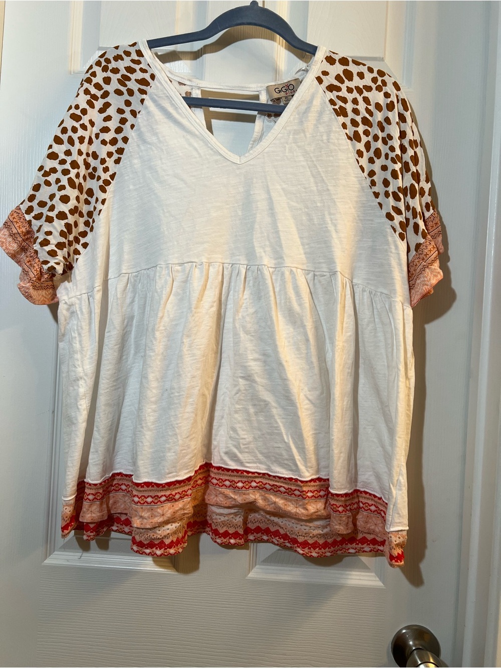 🦋 Cream Peasant Tunic with Leopard-Print Raglan Sleeves and Pink Trim xlarge